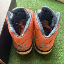 Load image into Gallery viewer, Jordan DJ Khaled 5s Size 9
