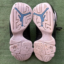 Load image into Gallery viewer, Jordan University Blue 9s Size 11
