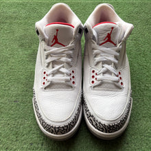 Load image into Gallery viewer, Jordan Hall Of Fame 3s Size 10
