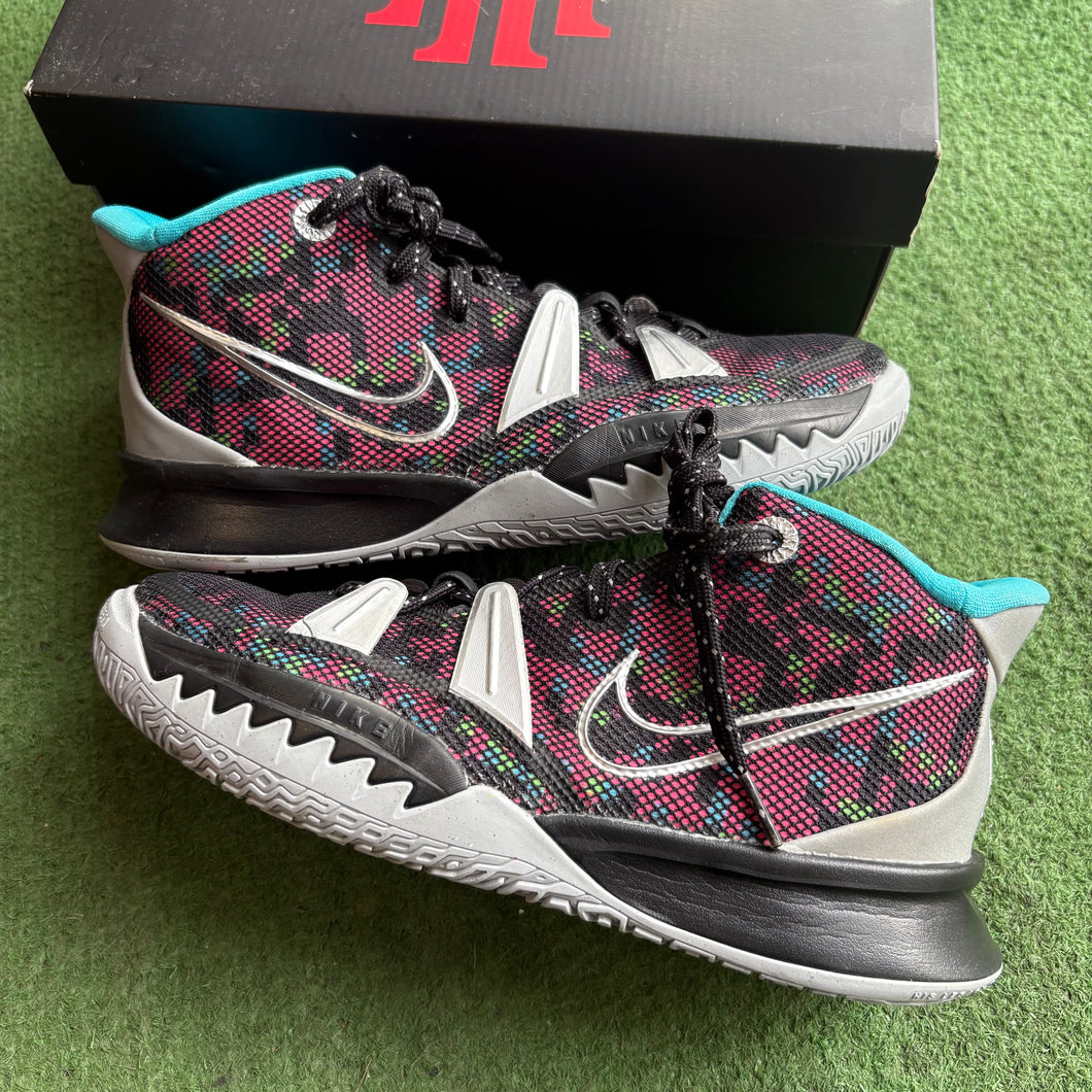 Nike Kyrie Pixel Camo 7s Size 6.5Y