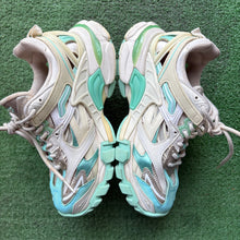 Load image into Gallery viewer, Balenciaga Track2s Size 36
