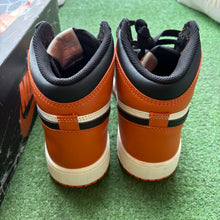 Load image into Gallery viewer, Jordan Shattered Backboard 1s Size 6Y
