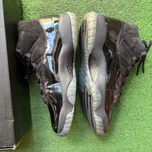 Load image into Gallery viewer, Jordan Cap and Gown 11s Size 12

