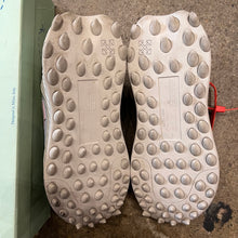 Load image into Gallery viewer, Off White ODSY-1000s Size 38

