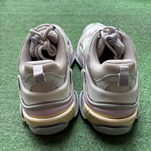 Load image into Gallery viewer, Balenciaga Triple S Size 36
