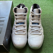 Load image into Gallery viewer, Jordan Legend Blue 11s Size 12
