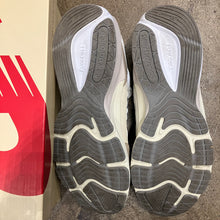 Load image into Gallery viewer, New Balance MiUSA Cream 990v6 Size 13
