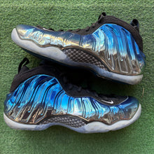 Load image into Gallery viewer, Nike Foamposites Size 11
