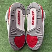 Load image into Gallery viewer, Jordan Hall Of Fame 3s Size 10
