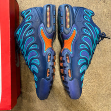 Load image into Gallery viewer, Nike Midnight Navy Total Orange Air Max Plus Drift Size 10
