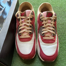 Load image into Gallery viewer, Nike Air Max Bacon 90s Size 11
