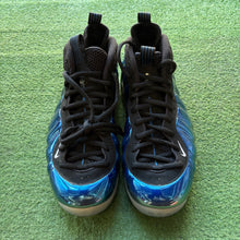 Load image into Gallery viewer, Nike Foamposites Size 11
