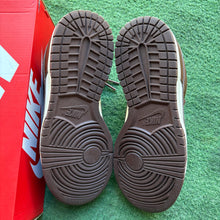 Load image into Gallery viewer, Nike Cacao Wow Low Dunks Size 7W/5.5M
