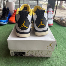 Load image into Gallery viewer, Jordan Vivid Sulfur 4s Size 9.5
