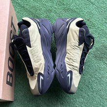 Load image into Gallery viewer, Yeezy Geode 700 V2s Size 10
