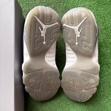 Load image into Gallery viewer, Jordan Cool Grey 9s Size 9.5
