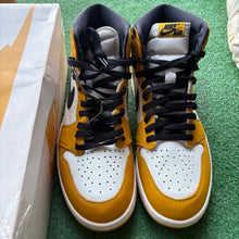 Load image into Gallery viewer, Jordan Ochre 1s Size 11.5
