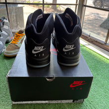 Load image into Gallery viewer, Jordan Metallic 5s Size 12
