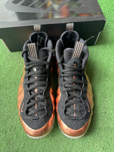 Load image into Gallery viewer, Nike Copper Foamposites Size 9.5
