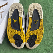 Load image into Gallery viewer, Jordan Vivid Sulfur 4s Size 9.5
