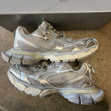 Load image into Gallery viewer, Balenciaga 3XL Size 45
