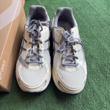 Load image into Gallery viewer, ASICS Cream Clay Grey Gel-1130s Size 9
