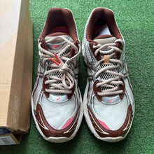 Load image into Gallery viewer, ASICS Cream Chocolate Brown GT-2160s Size 8.5
