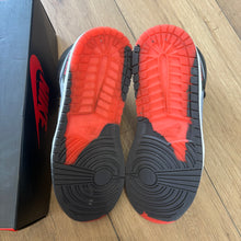 Load image into Gallery viewer, Jordan High Element Gore-Tex Size 9

