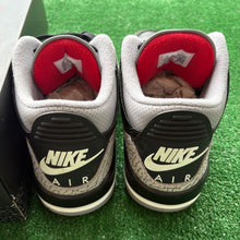 Load image into Gallery viewer, Jordan Black Cement 3s Size 10
