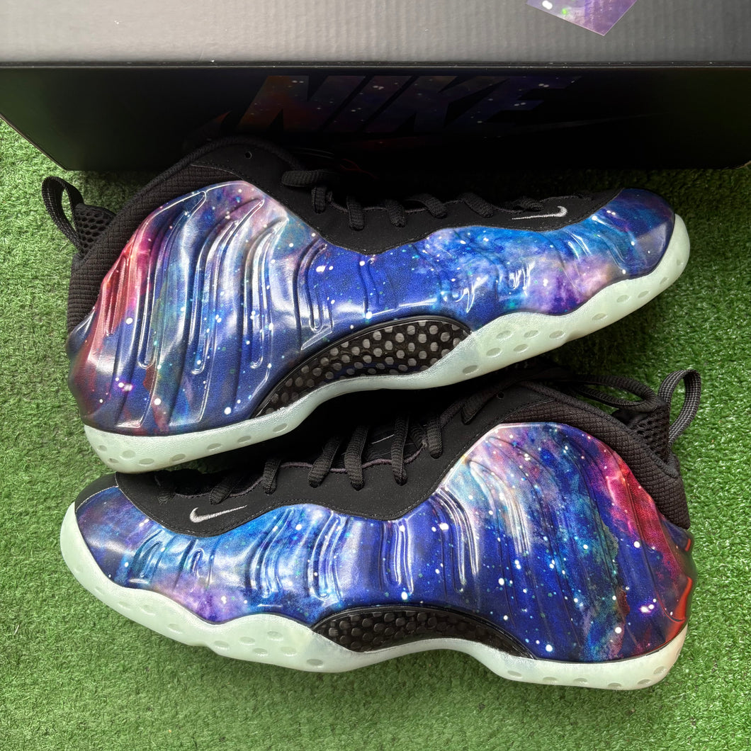 Nike Galaxy Foamposites Size 11.5
