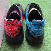 Load image into Gallery viewer, Alexander McQueen Oversized Size 41
