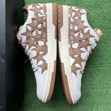 Load image into Gallery viewer, AM Stars Low Tops Size 41
