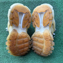 Load image into Gallery viewer, Balenciaga Tracks Size 36
