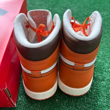 Load image into Gallery viewer, Jordan Starfish 1s Size 12W/10.5M
