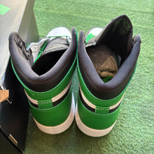 Load image into Gallery viewer, Jordan Lucky Green 1s Size 6.5Y
