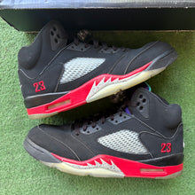 Load image into Gallery viewer, Jordan Top 3 5s Size 10.5
