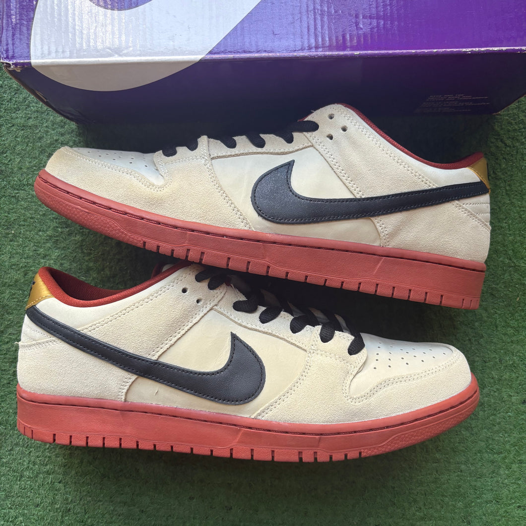 Nike Hennessy SB Low Dunks Size 12
