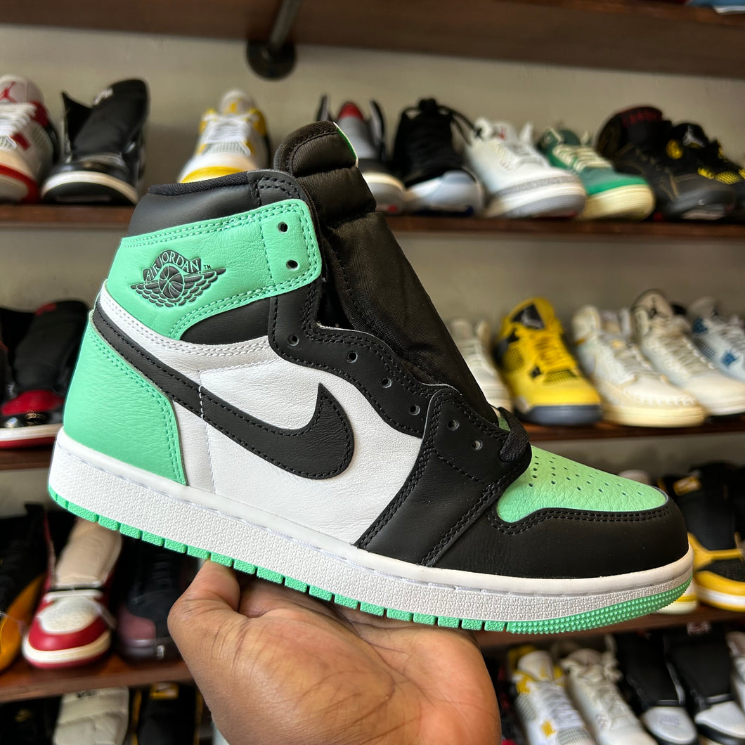 Jordan Green Glow 1s