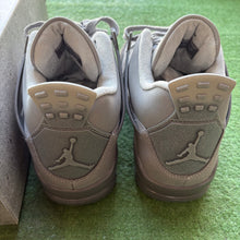 Load image into Gallery viewer, Jordan Wet Cement 4s Size 8
