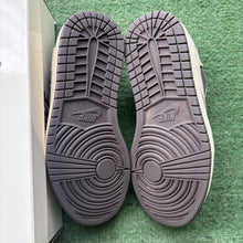 Load image into Gallery viewer, Jordan Travis Scott Reverse Mocha 1s Size 5.5
