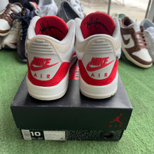Load image into Gallery viewer, Jordan Tinker White University Red 3s Size 10
