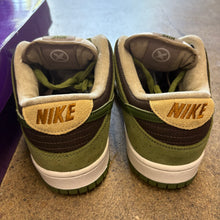 Load image into Gallery viewer, Jordan Matcha SB Low Dunks Size 9
