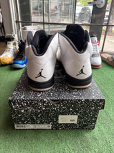 Load image into Gallery viewer, Jordan Reverse Metallic 5s Size 14
