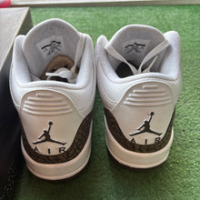 Load image into Gallery viewer, Jordan Mocha 3s Size 10
