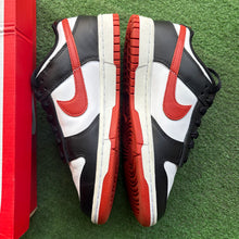 Load image into Gallery viewer, Nike Low Dunks Size 7.5
