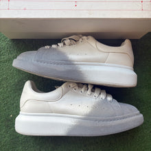 Load image into Gallery viewer, Alexander McQueen Oversized Size 41.5
