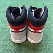 Load image into Gallery viewer, Jordan Light Smoke Grey 1s Size 8
