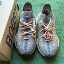 Load image into Gallery viewer, Yeezy Mist 380s Size 7
