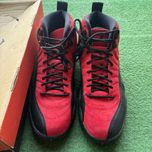 Load image into Gallery viewer, Jordan Reverse Flu Games Size 10
