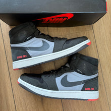 Load image into Gallery viewer, Jordan High Element Gore-Tex Size 9
